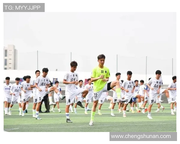 中国队足球5号球星是谁他在球队中的重要角色与表现分析 中国队足球5号球星是谁他在球队中的重要角色与表现分析