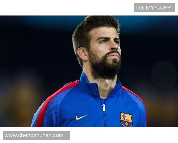 足球球星立领设计演绎时尚运动融合魅力新风潮